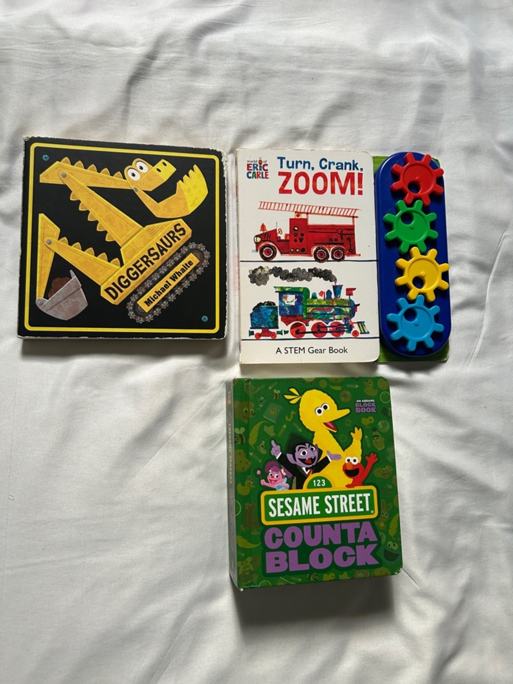 Board book lot Sesame Street Numbers, Diggersaurs, Eric Carle Turn Zoom Crank